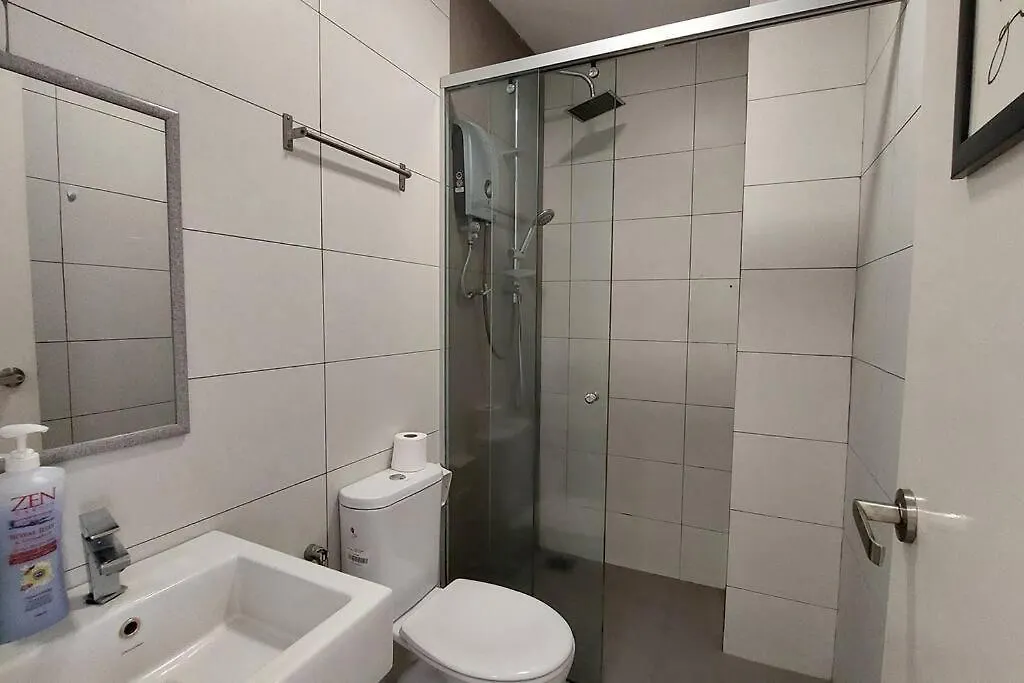 Apartment Inspired Homes @ Pj Grand Sofo#10, Free Parking, 2Pax Petaling Jaya